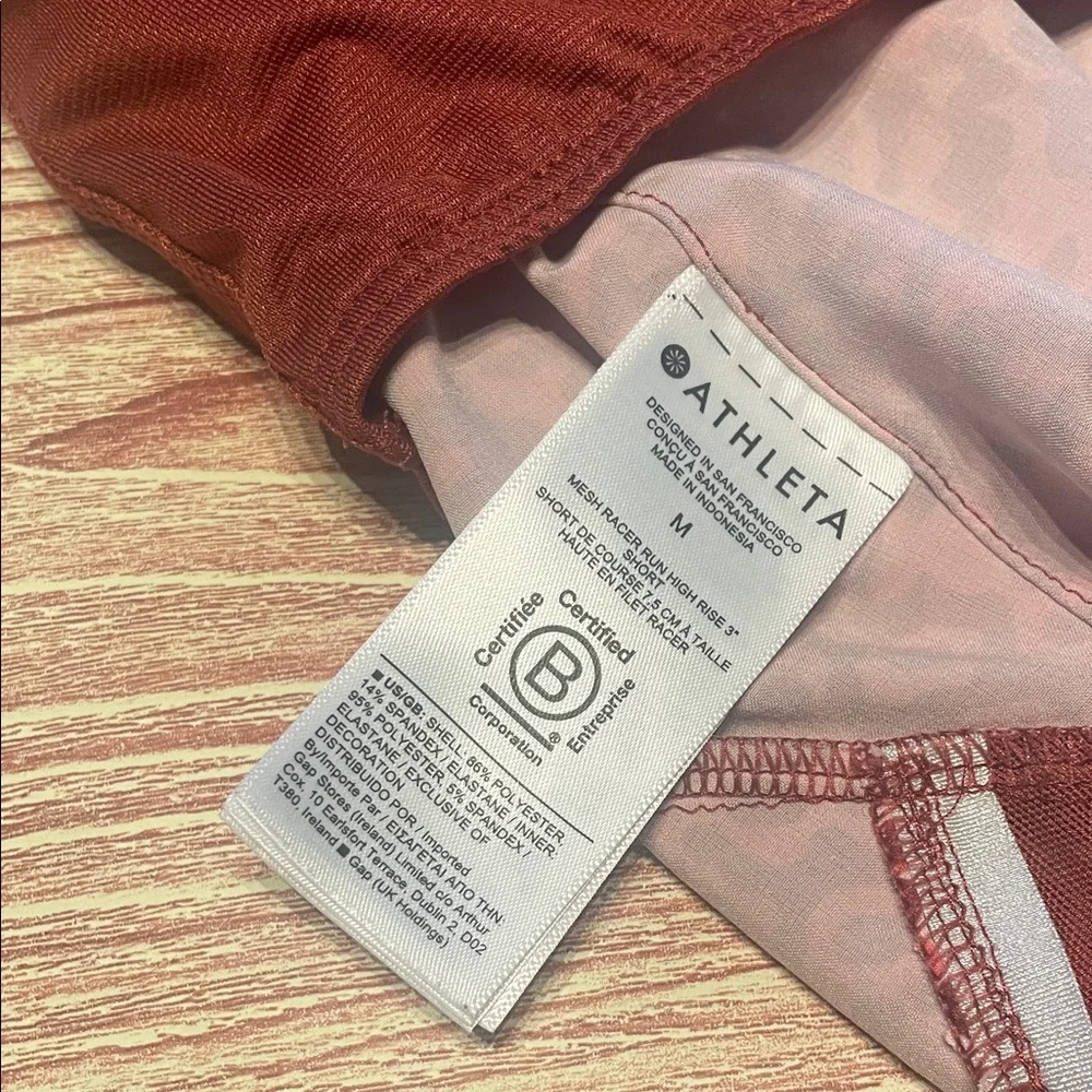 Athleta Mesh Racer Run High Rise  3" Short with Zip Pocket - Picture 11 of 11